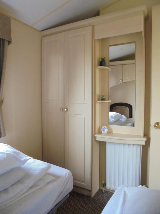 Golden Sands: Granada Gs 6 Berth, Heated, Large Veranda, Access To The Apartamento