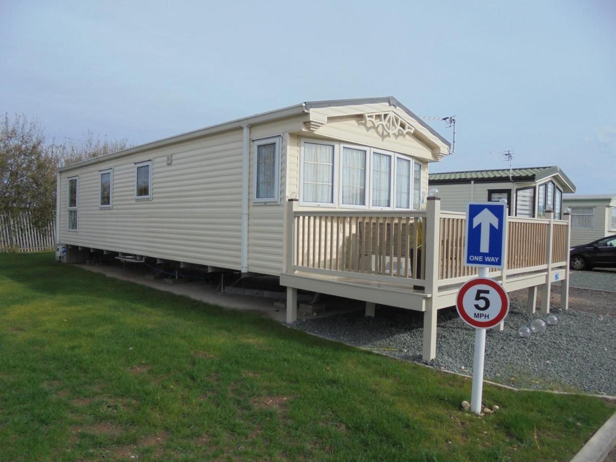 Golden Sands: Granada Gs 6 Berth, Heated, Large Veranda, Access To The Apartamento